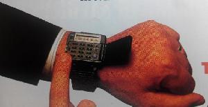 Panasonic KX-T9900, el primer reloj con teléfono móvil