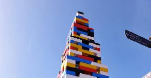 ¿Cuánto puede medir una torre de Lego?